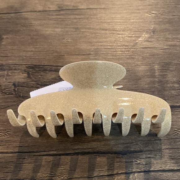 J. Crew Hair Clips. Set of two. - Picture 2 of 10